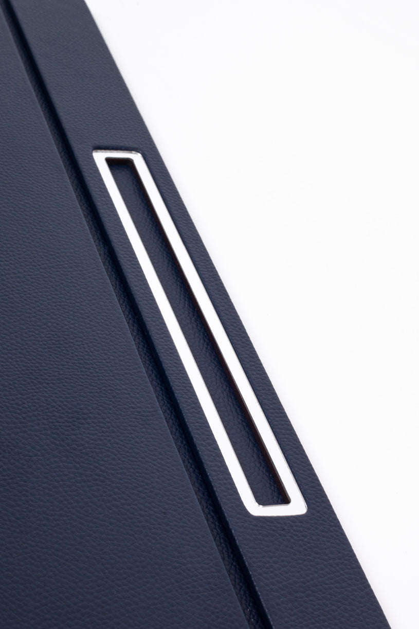 مكتب مغطى بالجلد، طلاء أزرق كروم، تفاصيل دقيقة، 50 × 35 سم