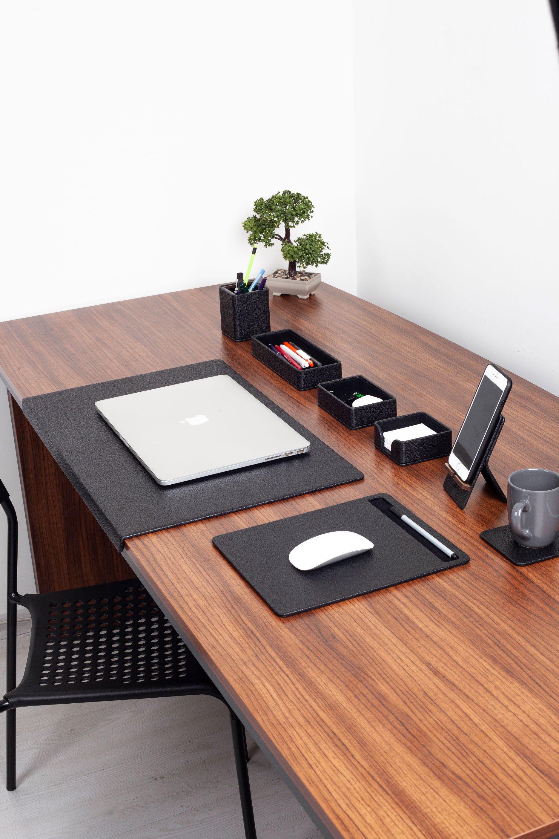 Felix Edge Leather Desk Set Black 8 Pcs