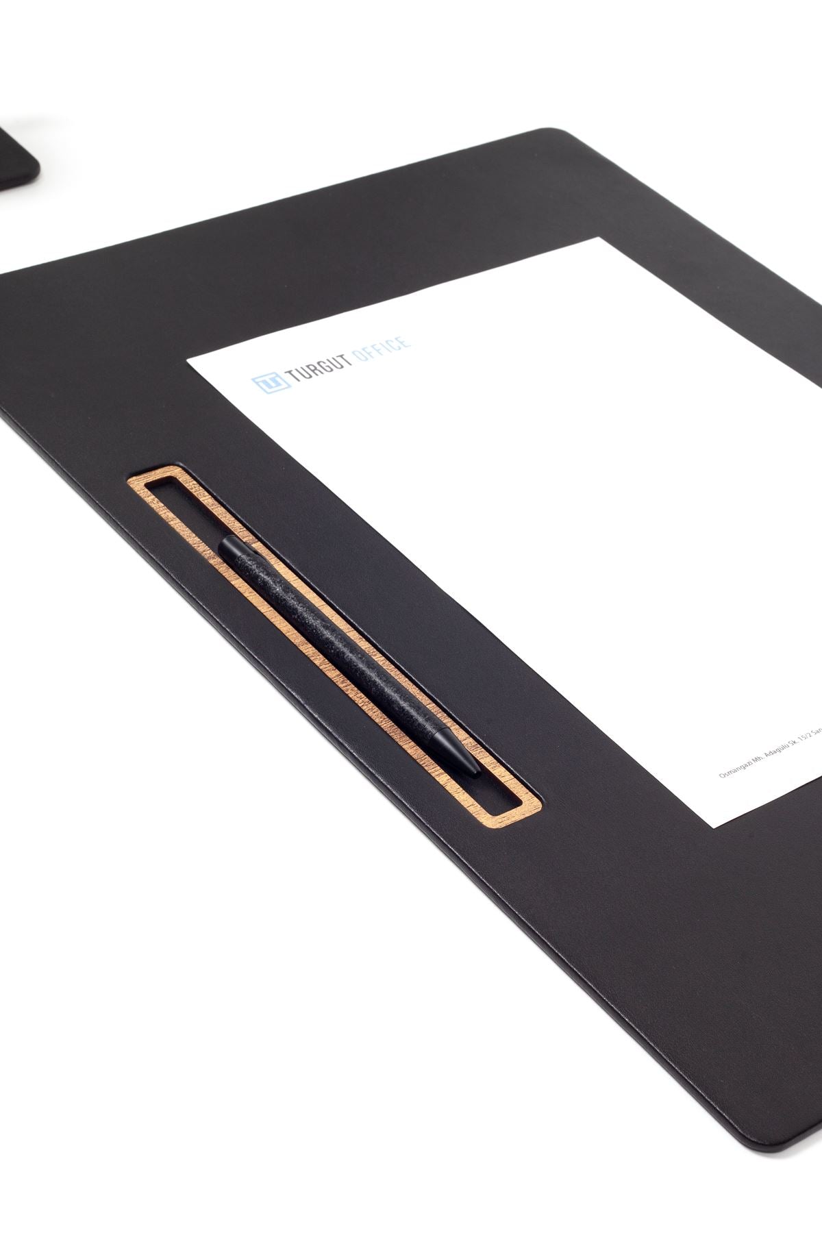 مكتب اجتماعات من الجلد أسود، تصميم خشبي أفقي مفصل، مقاس 49 × 34 سم.