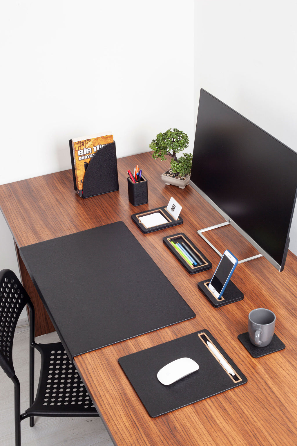 Paris Leather Desk Set Black 8 Pieces