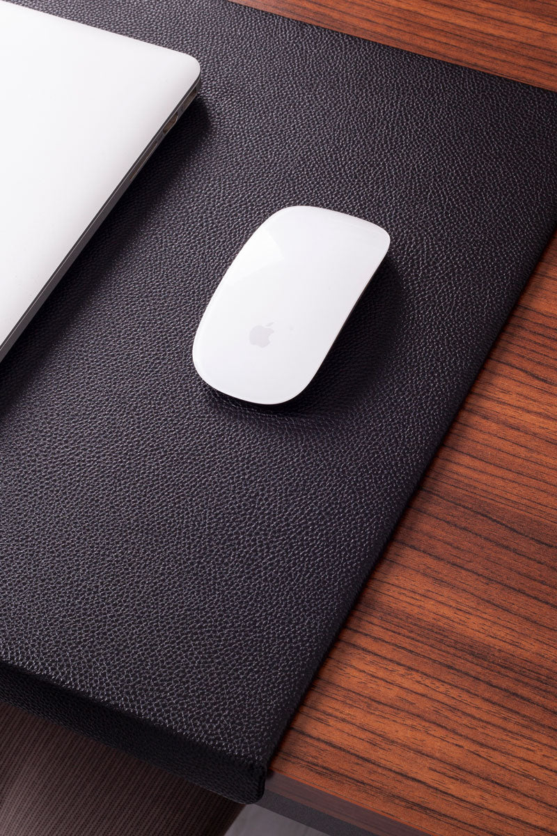 حصيرة مكتب جلدية مع حافة سوداء واقية 60 × 40 سم