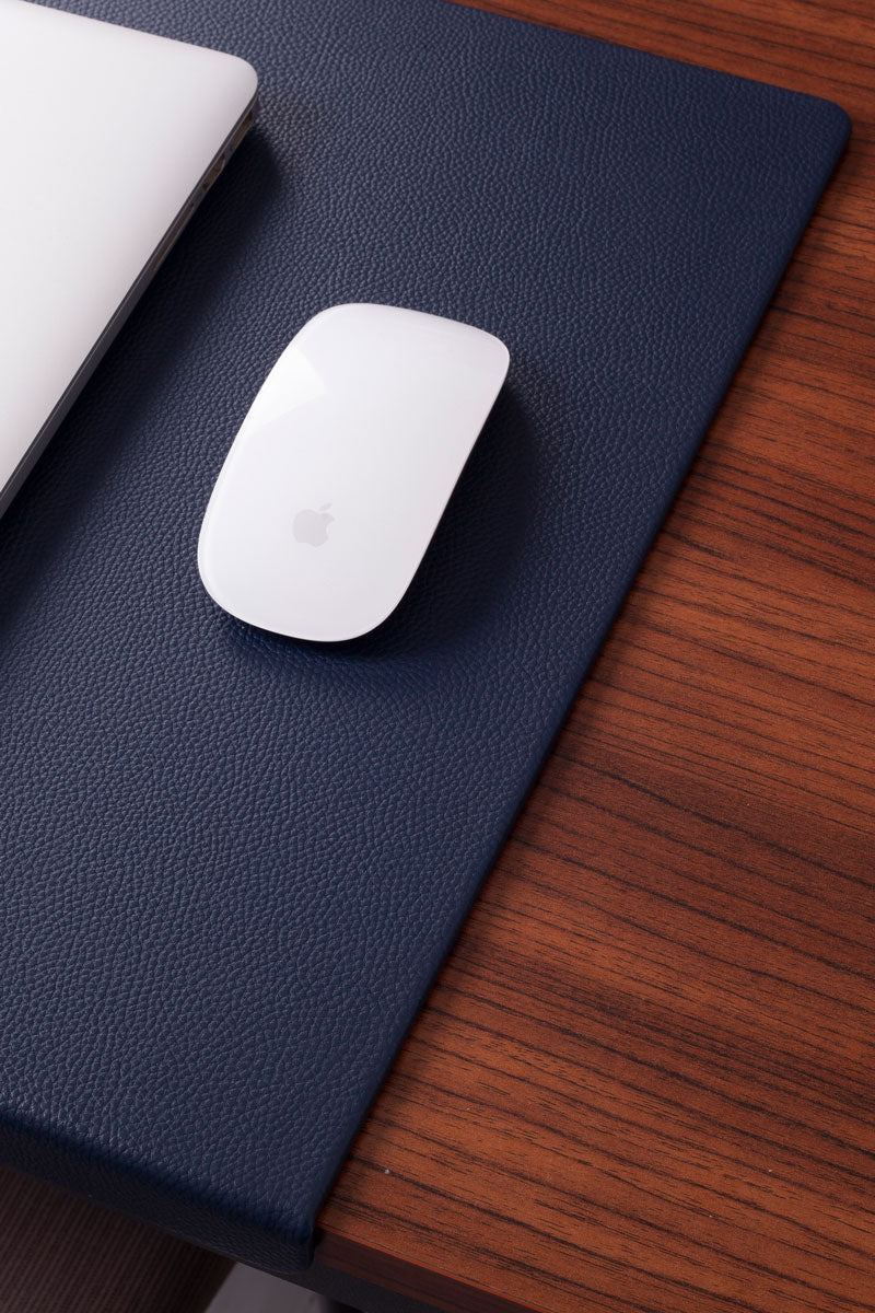 حصيرة مكتب جلدية زرقاء داكنة مع حماية الحواف 60 × 40 سم