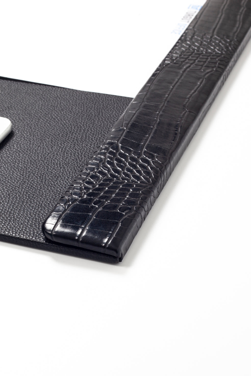 مكتب إداري، سطح المكتب أفقياً، نقش بارز، 23.6 × 15.7 بوصة