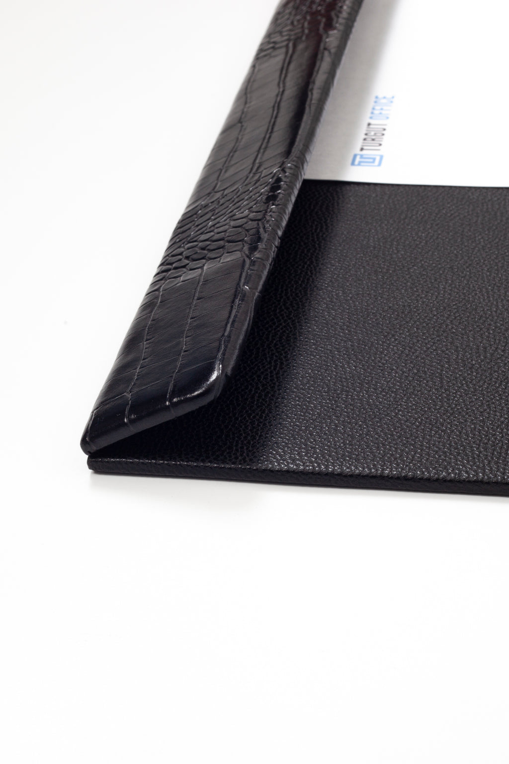 مكتب إداري، سطح المكتب أفقياً، نقش بارز، 23.6 × 15.7 بوصة