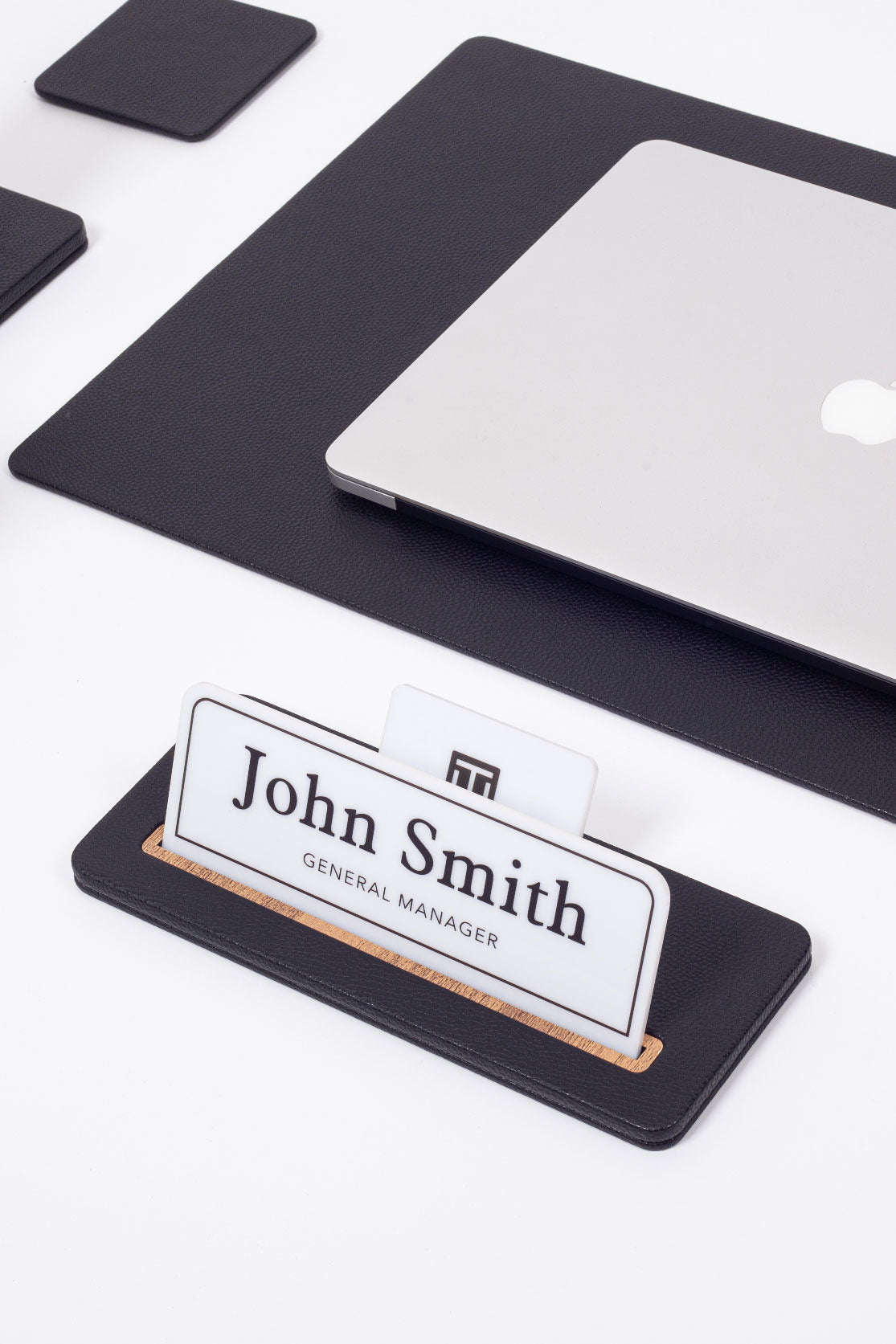 طقم مكتب سيروس الجلدي مكون من 6 قطع مع لوحة اسم للمكتب