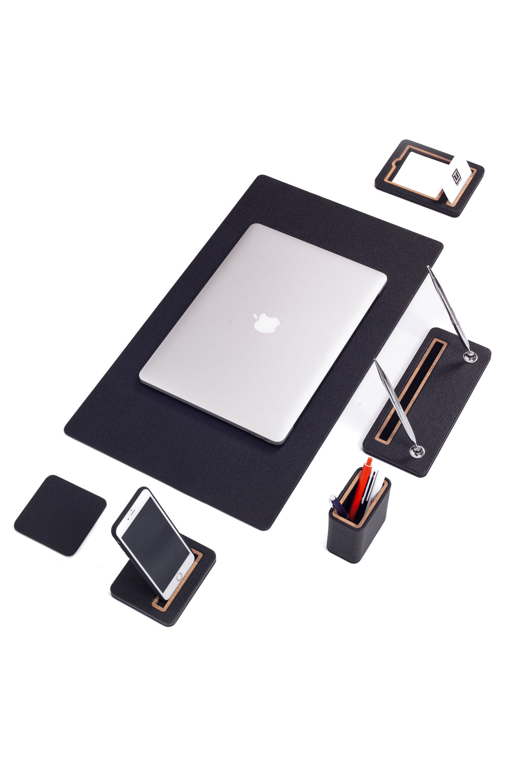 طقم مكتب من الجلد من بيرا، 6 قطع