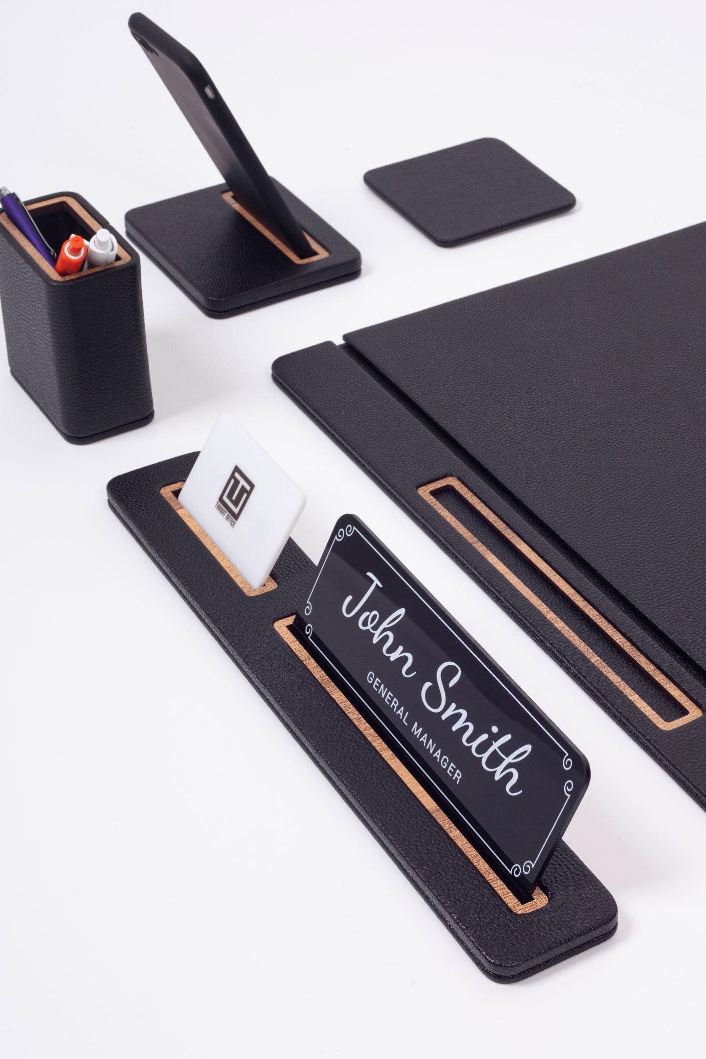 طقم مكتب ريجل الجلدي، 6 قطع، طراز مغطى.