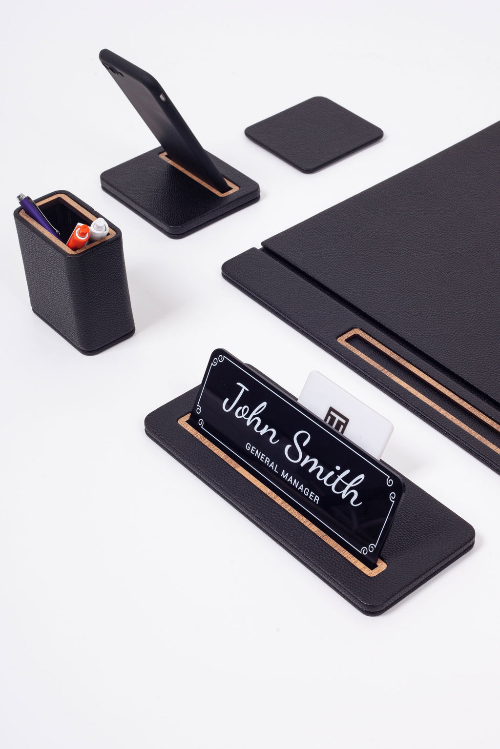 طقم مكتب سيروس الجلدي، 6 قطع، طراز مكتب مغطى مع لوحة اسم.