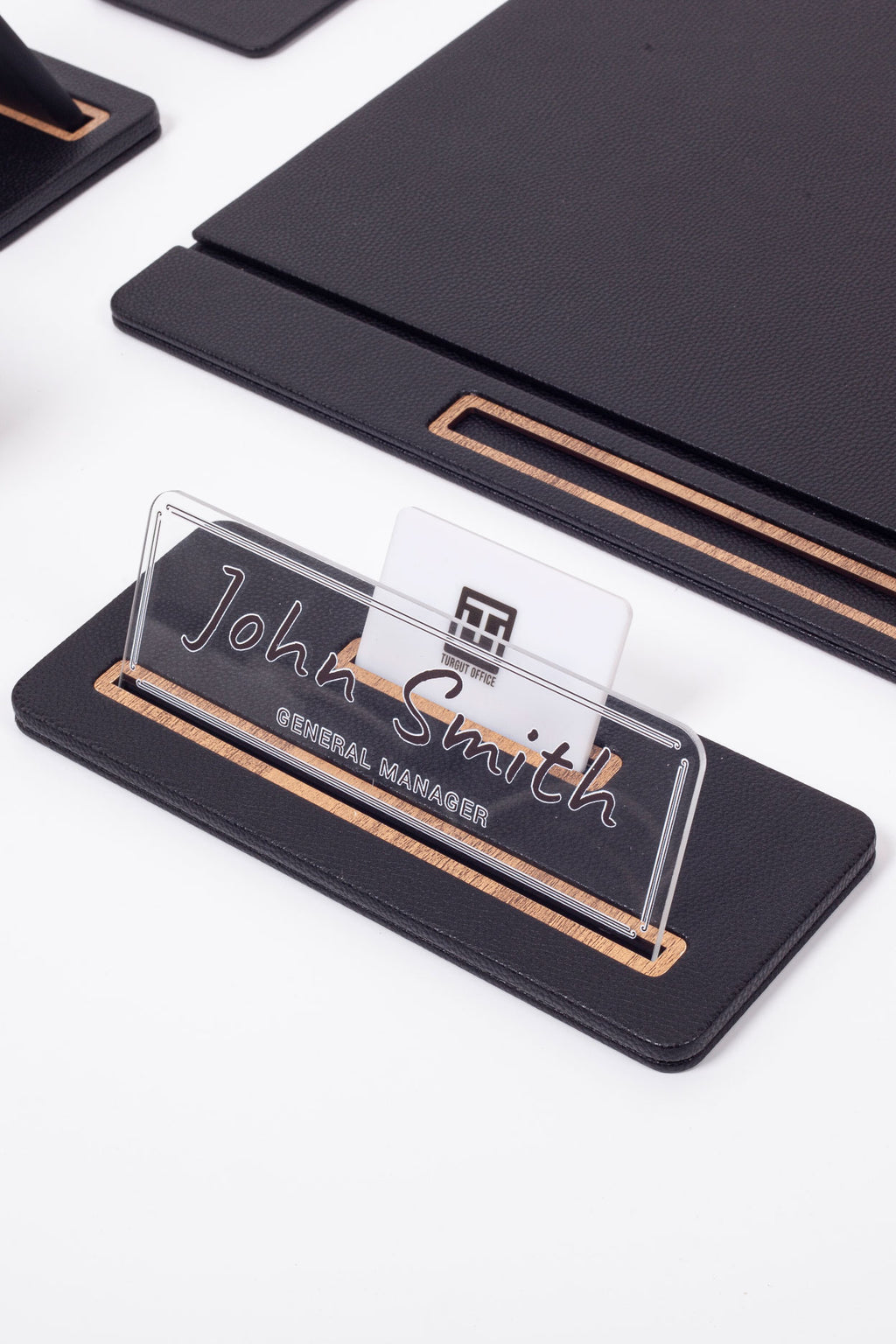 طقم مكتب سيروس الجلدي، 6 قطع، طراز مكتب مغطى مع لوحة اسم.