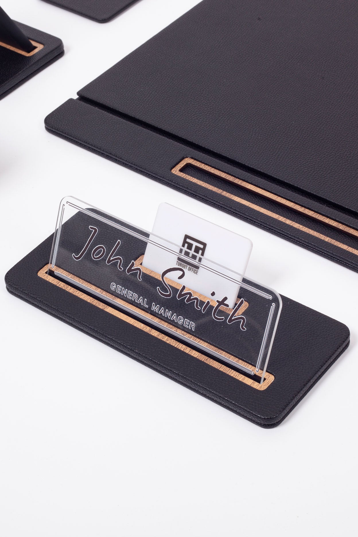 طقم مكتب سيروس الجلدي، 6 قطع، طراز مكتب مغطى مع لوحة اسم.