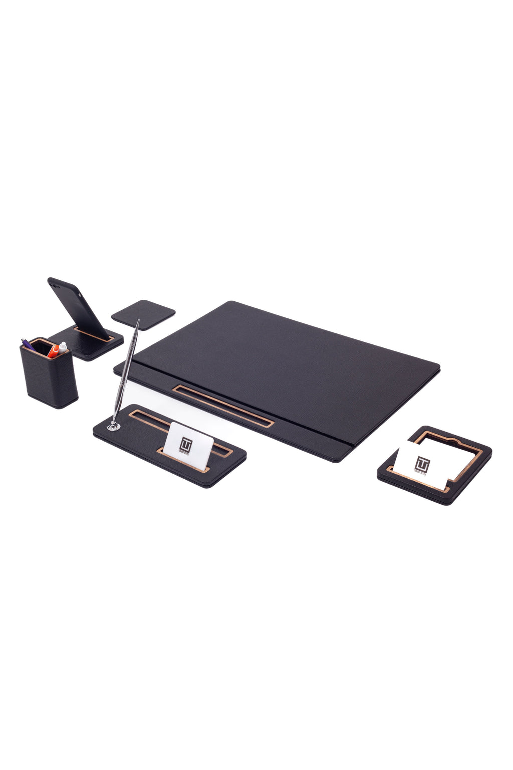 طقم مكتب بورتو الجلدي المكون من 6 قطع، طراز مغطى.