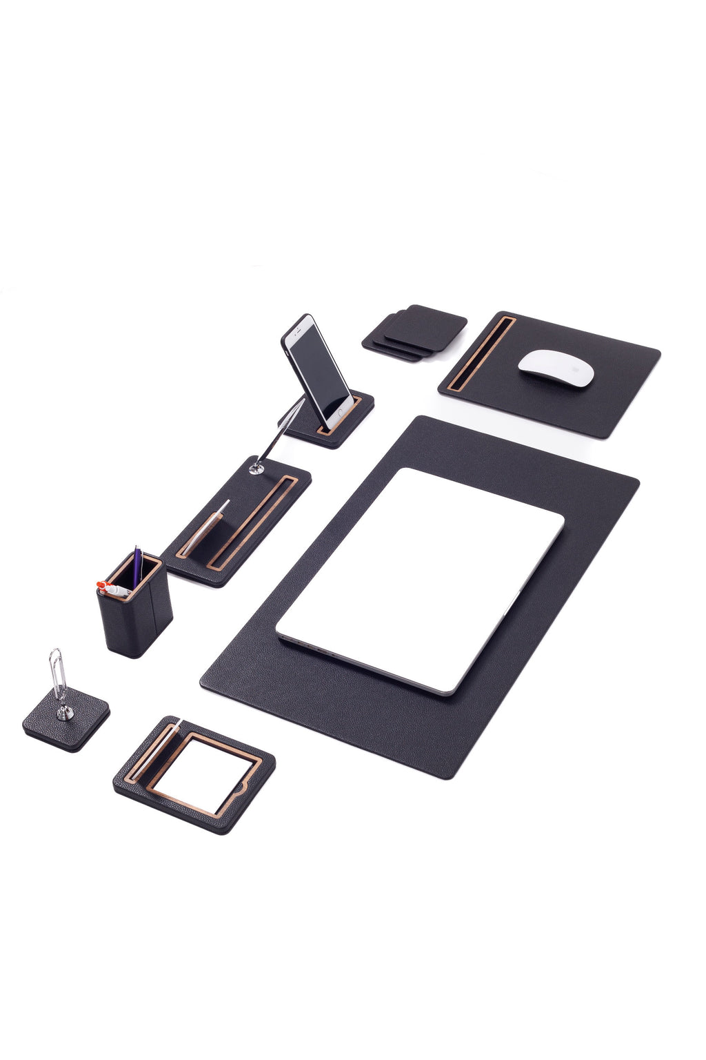 مجموعة مكتبية من الجلد من بورتو، 8 قطع.