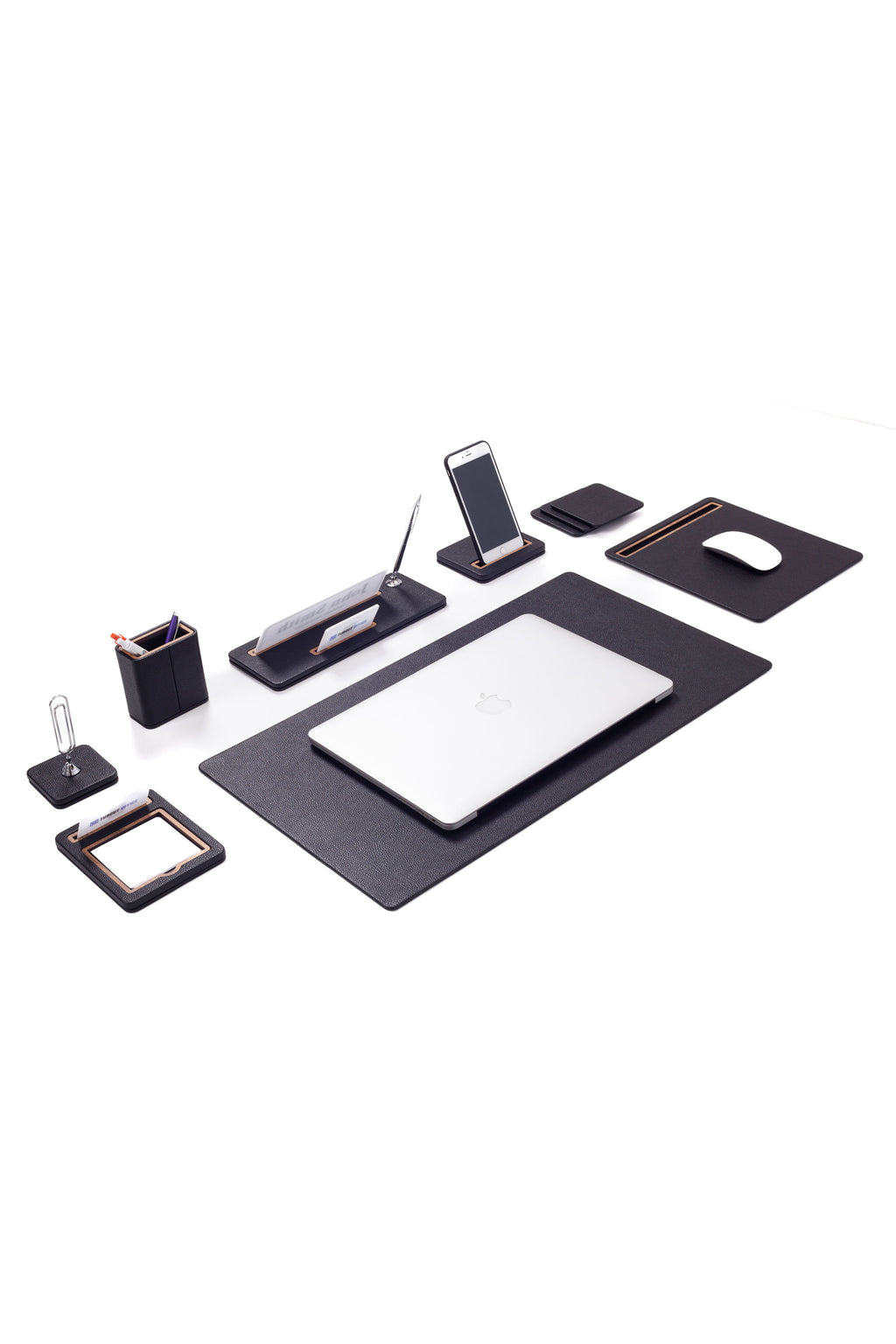 طقم مكتب كافالي الجلدي، 8 قطع، مكتب مع لوحة اسم.