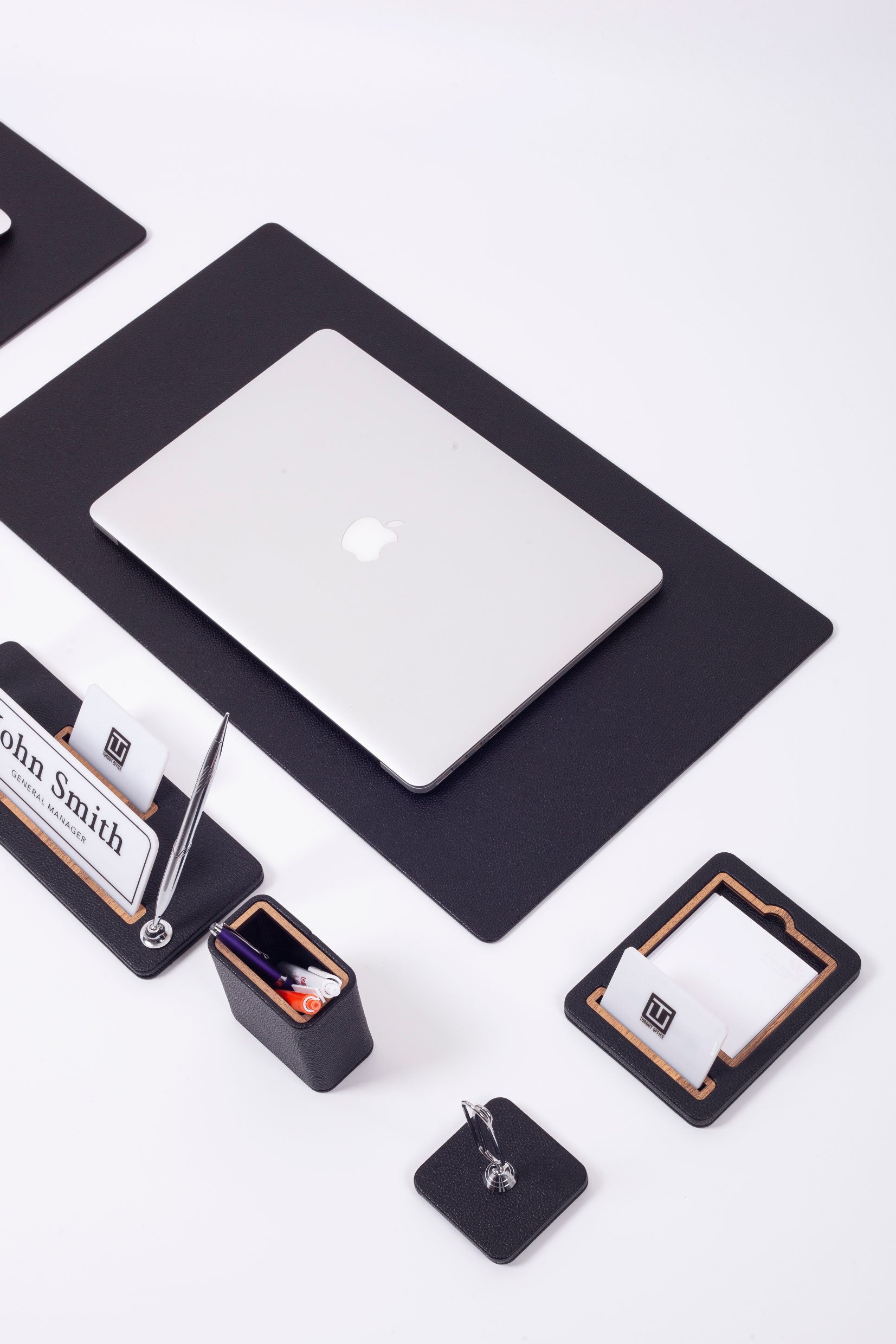 Capella Leather Desk Set with 8 Piece Desk Name