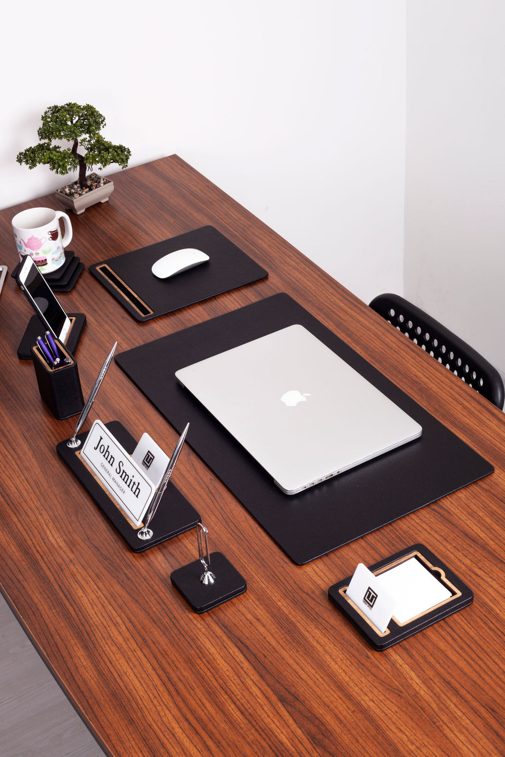 Capella Leather Desk Set with 8 Piece Desk Name