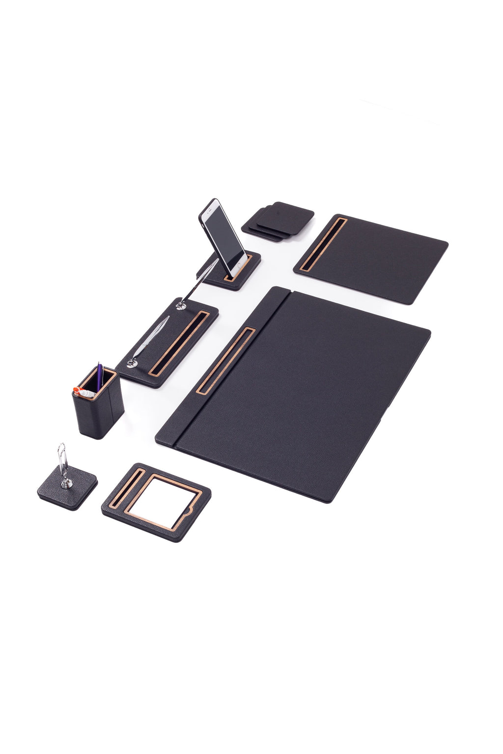 طقم مكتب بيرّا الجلدي المكون من 8 قطع، طراز مغطى.