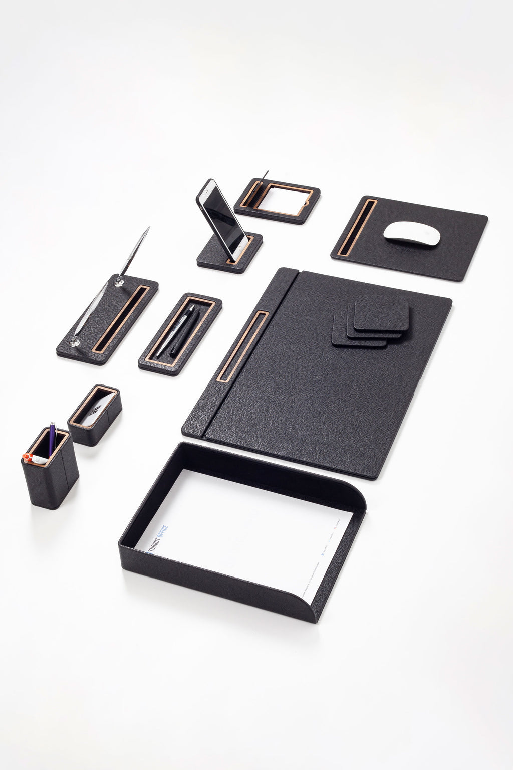 طقم مكتب جلد بيرّا، 10 قطع، طراز مغطى، رف مستندات مفرد.