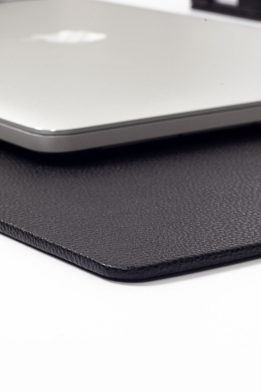 طقم مكتب من الجلد الأسود فيليكس، 7 قطع