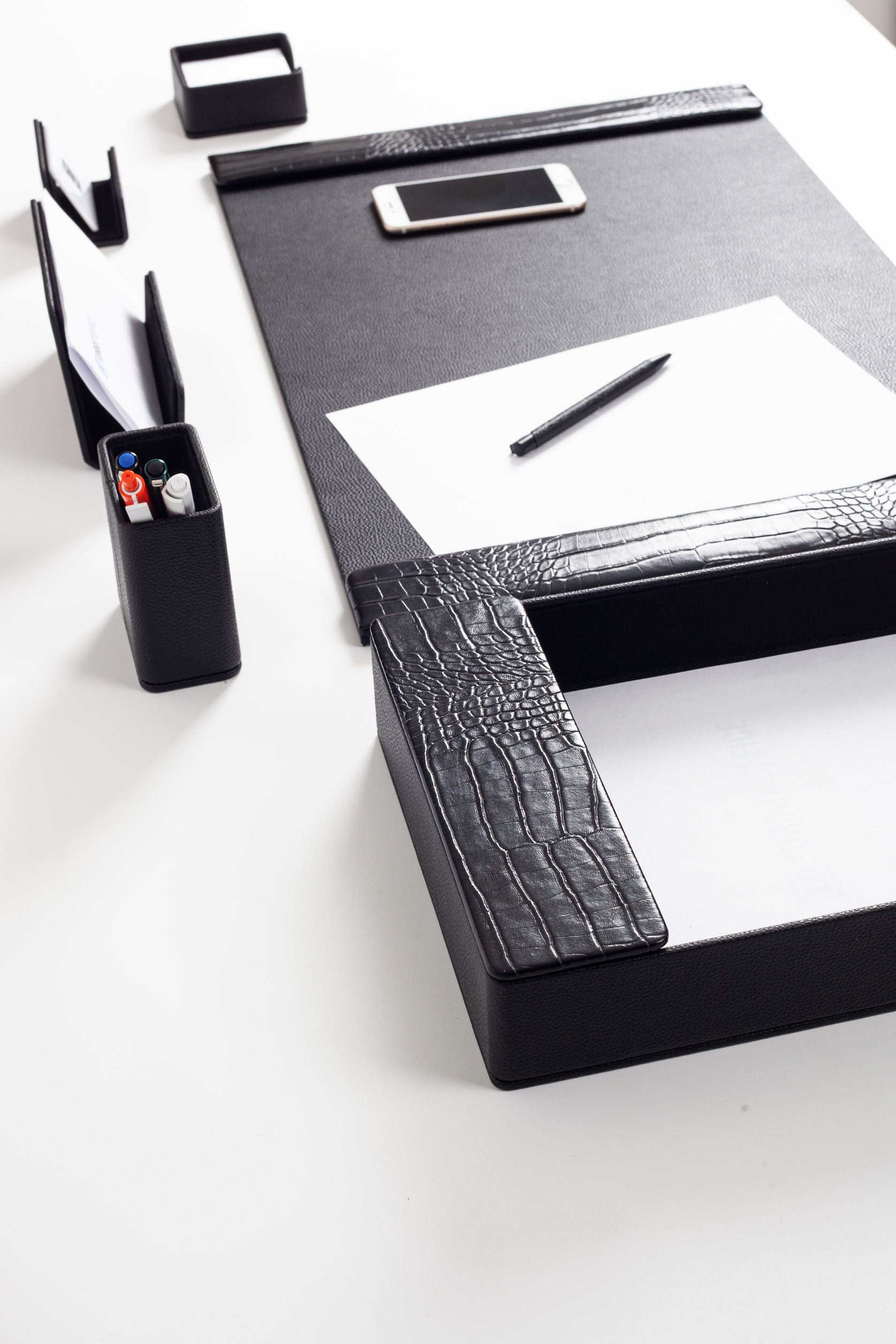 Loft Leather Desk Set Black 6 Pieces Vertical Coroco Detailed