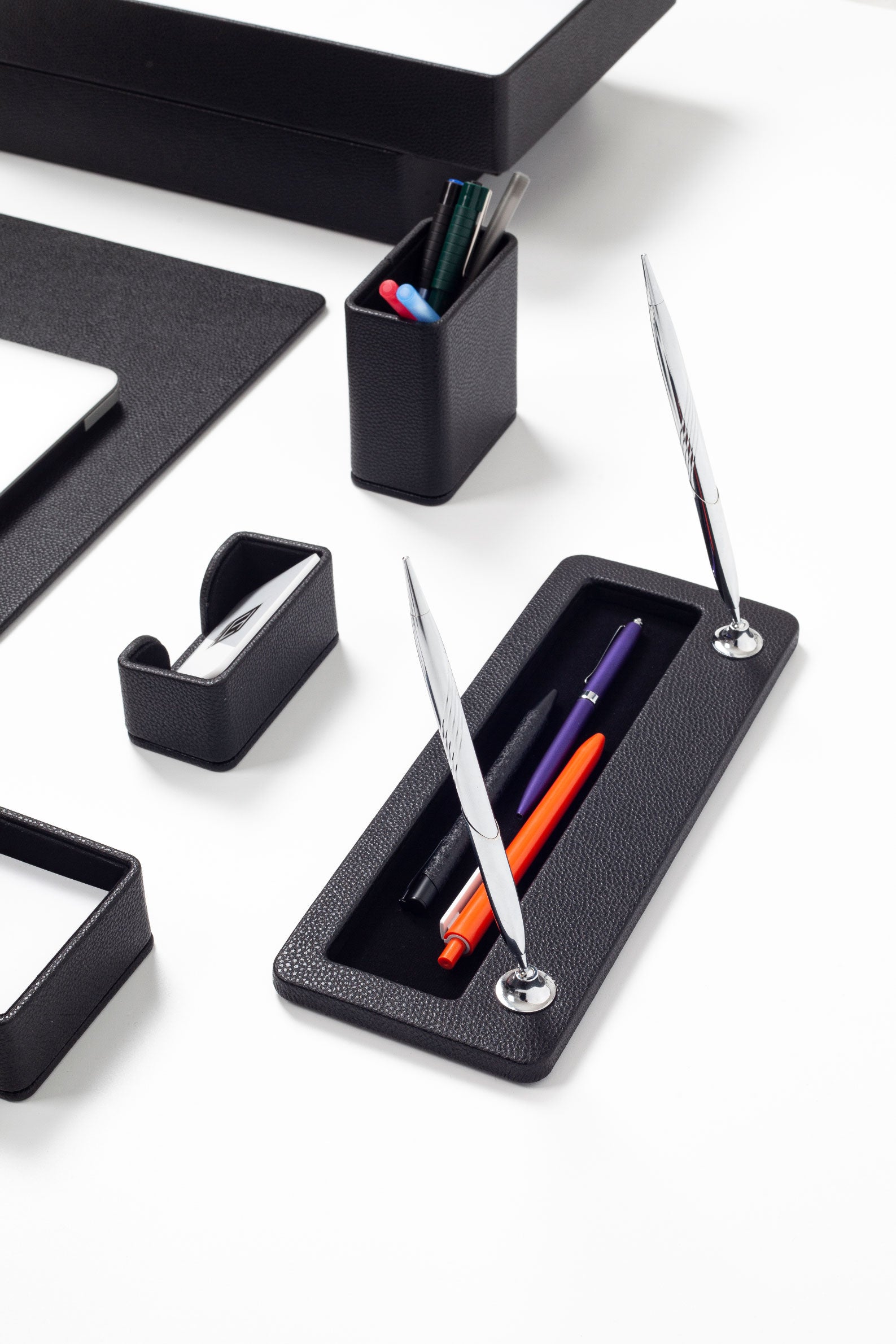 طقم مكتب ميلانو الجلدي أسود 9 قطع.