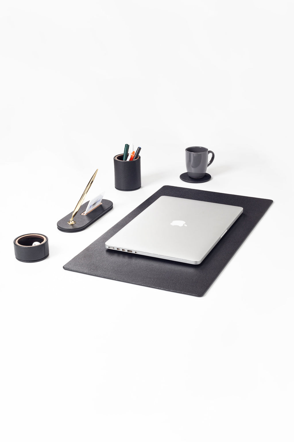 طقم مكتب من الجلد من بولو بلس، أسود، 5 قطع، تفاصيل خشبية.