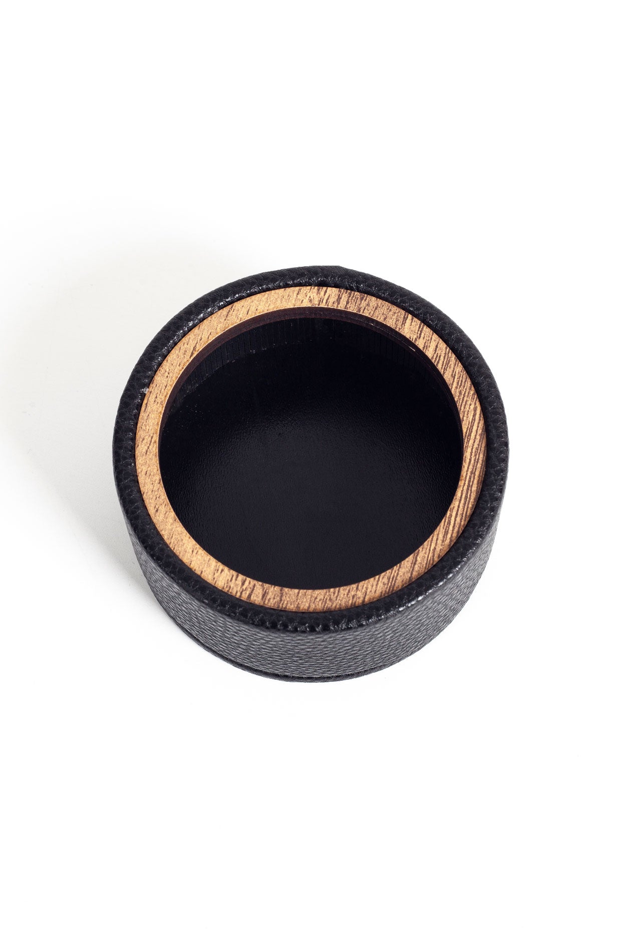 صندوق إكسسوارات بيضاوي من الجلد من بولو