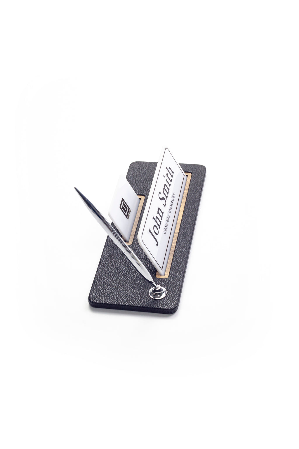 حامل اسم مكتبي من الجلد بتفاصيل خشبية