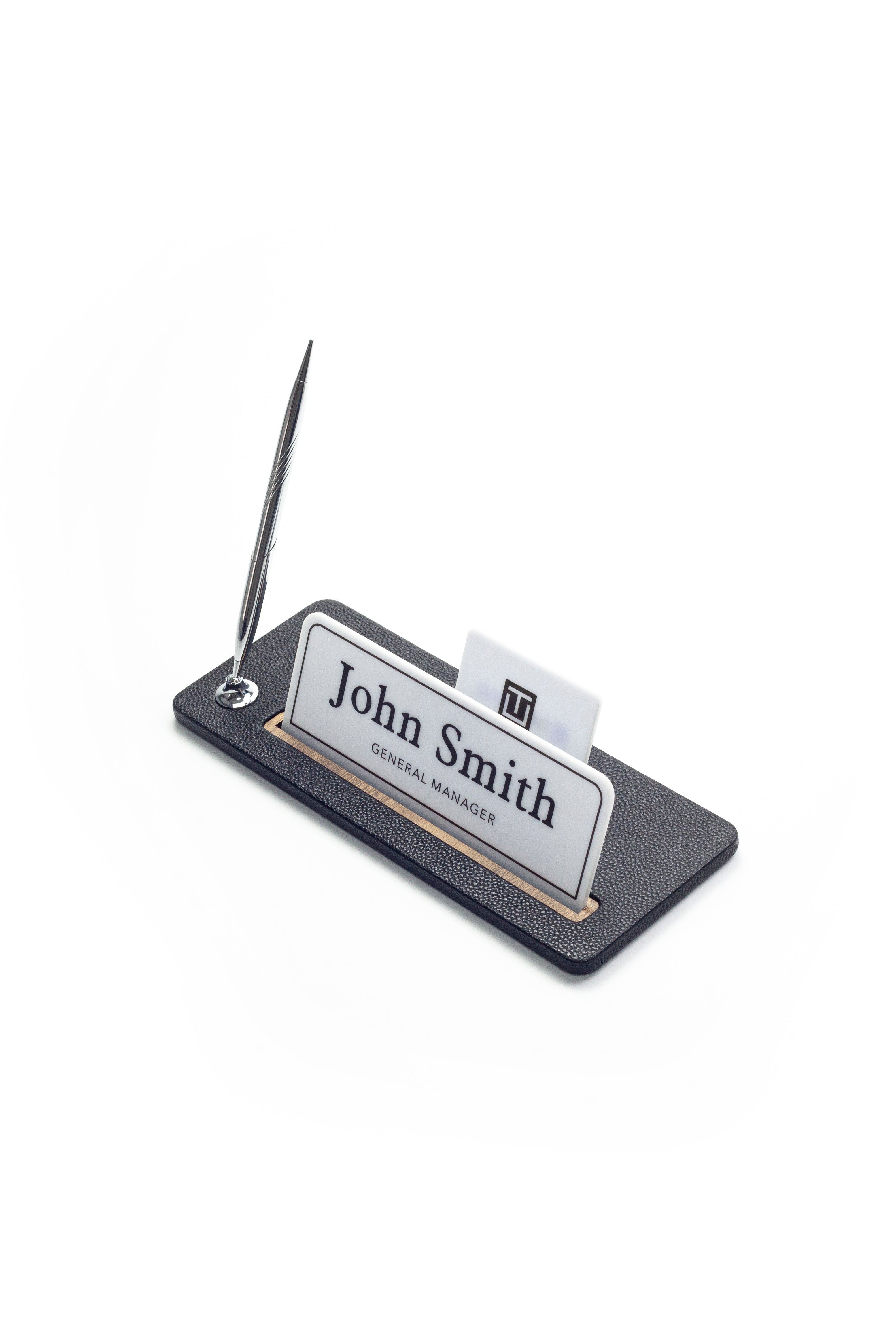 حامل اسم مكتبي من الجلد بتفاصيل خشبية